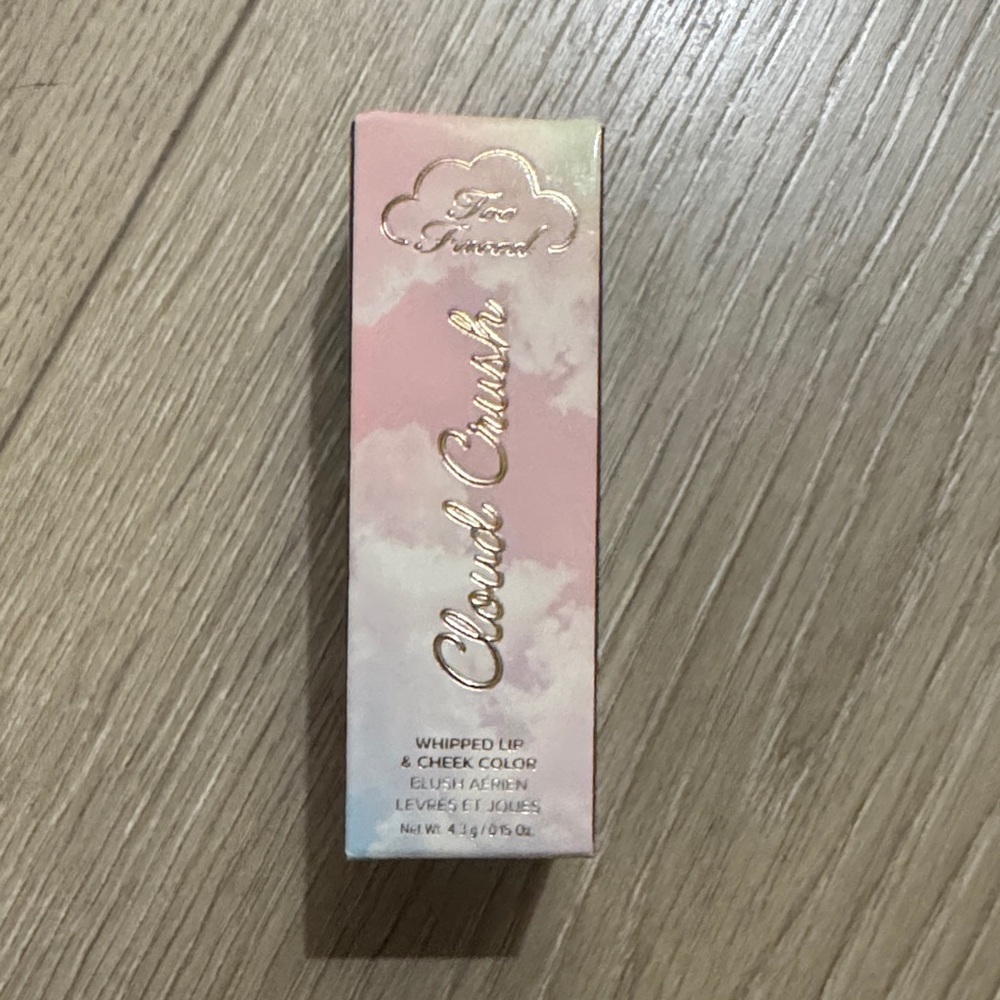 Heart-Shaped Hopeful Romantic Box - Picture 12 of 16